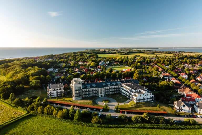 Hotelfotograf fotografiert Hotelzimmer an der Ostsee